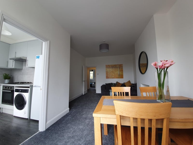 Room South Lambeth Road in Greater London