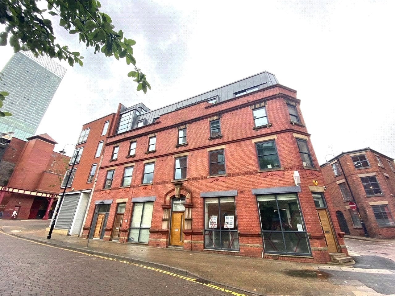 Flat Hewitt Street in Manchester