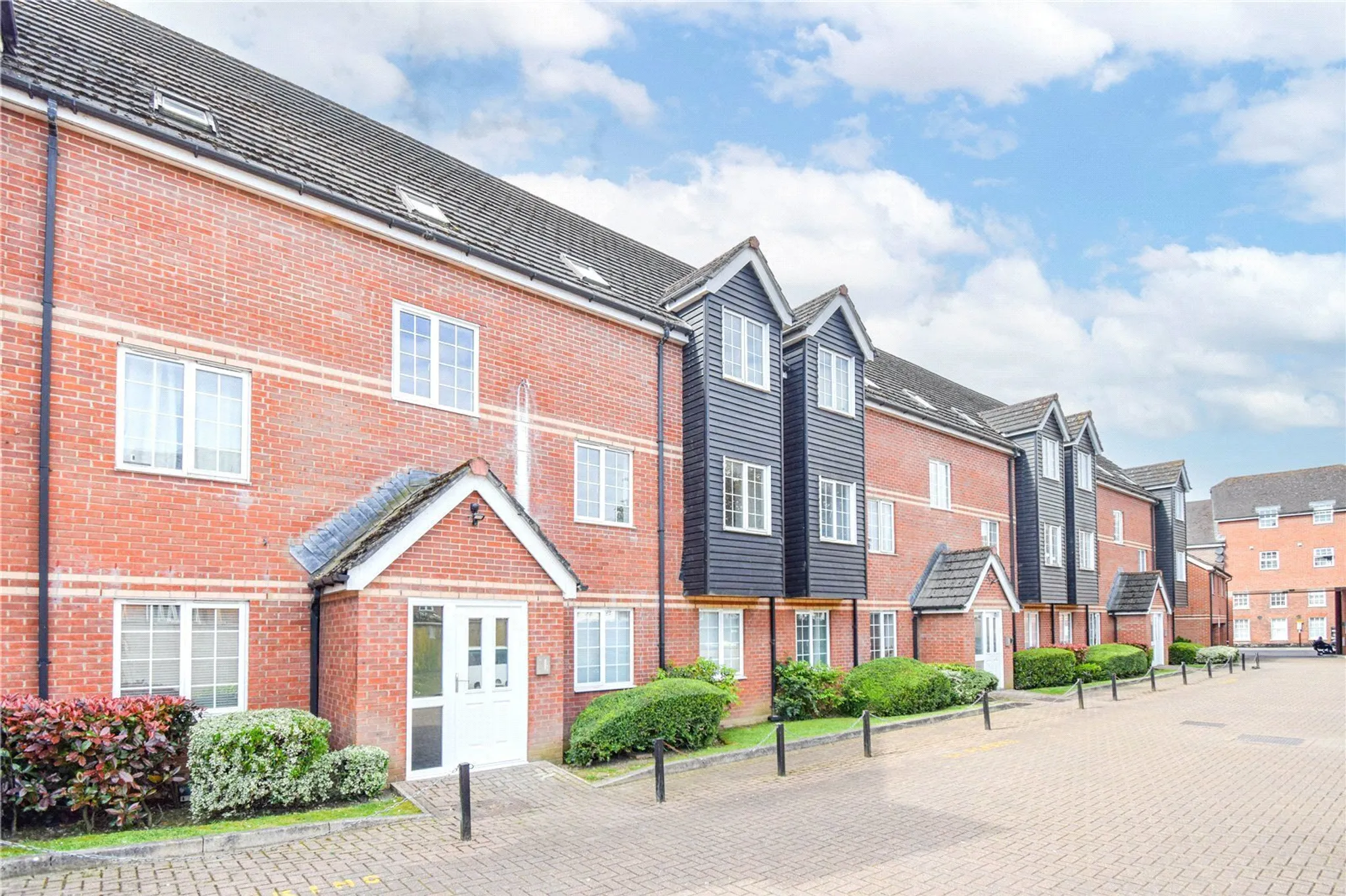 Flat Bartholomew Court in Newbury