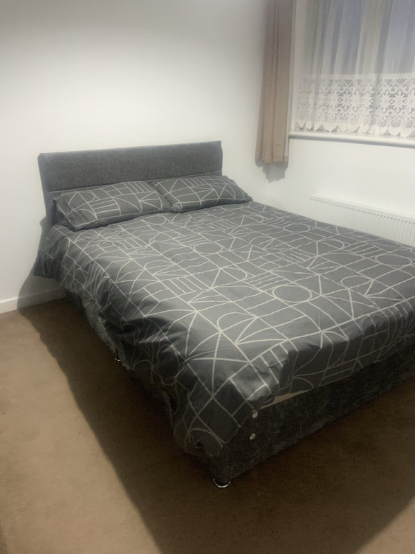Room Laindon Link in Basildon