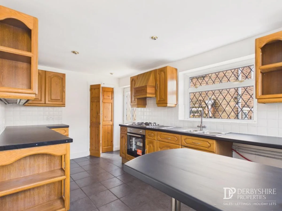 Flat Derwent Drive in Bolsover
