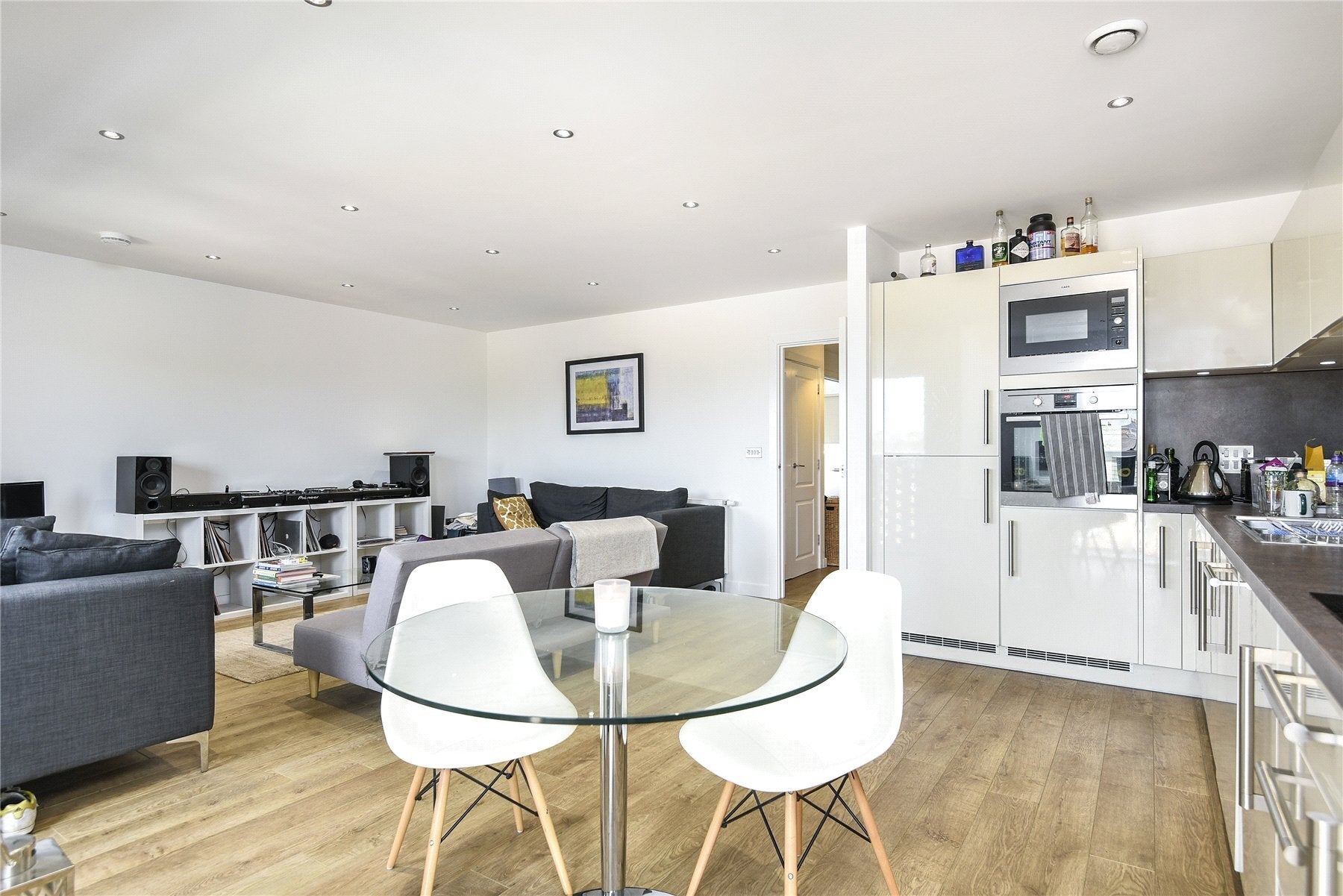Flat Bedford Road in Greater London