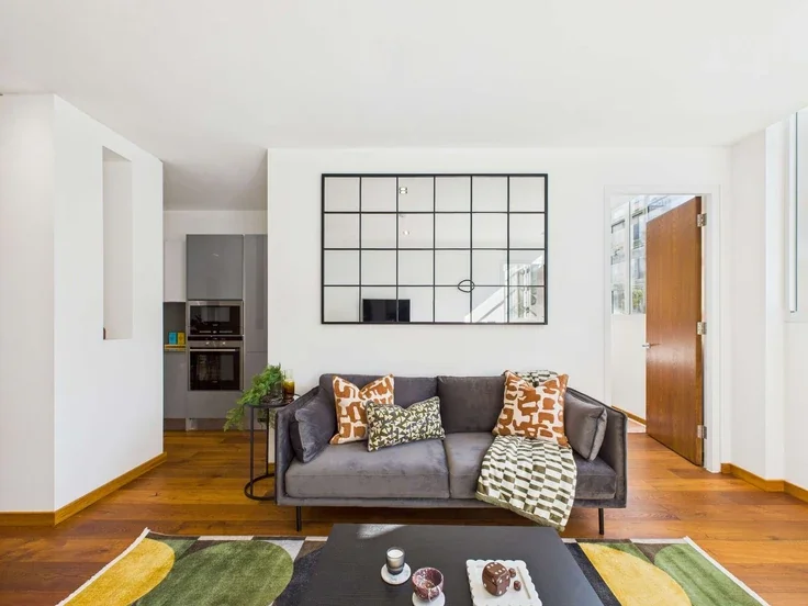 Flat Bayham Street in Greater London