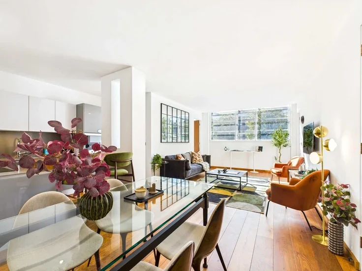 Flat Bayham Street in Greater London