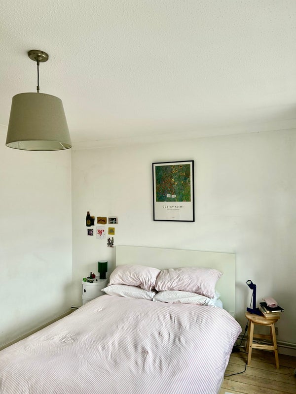 Room Pellerin Road in Greater London