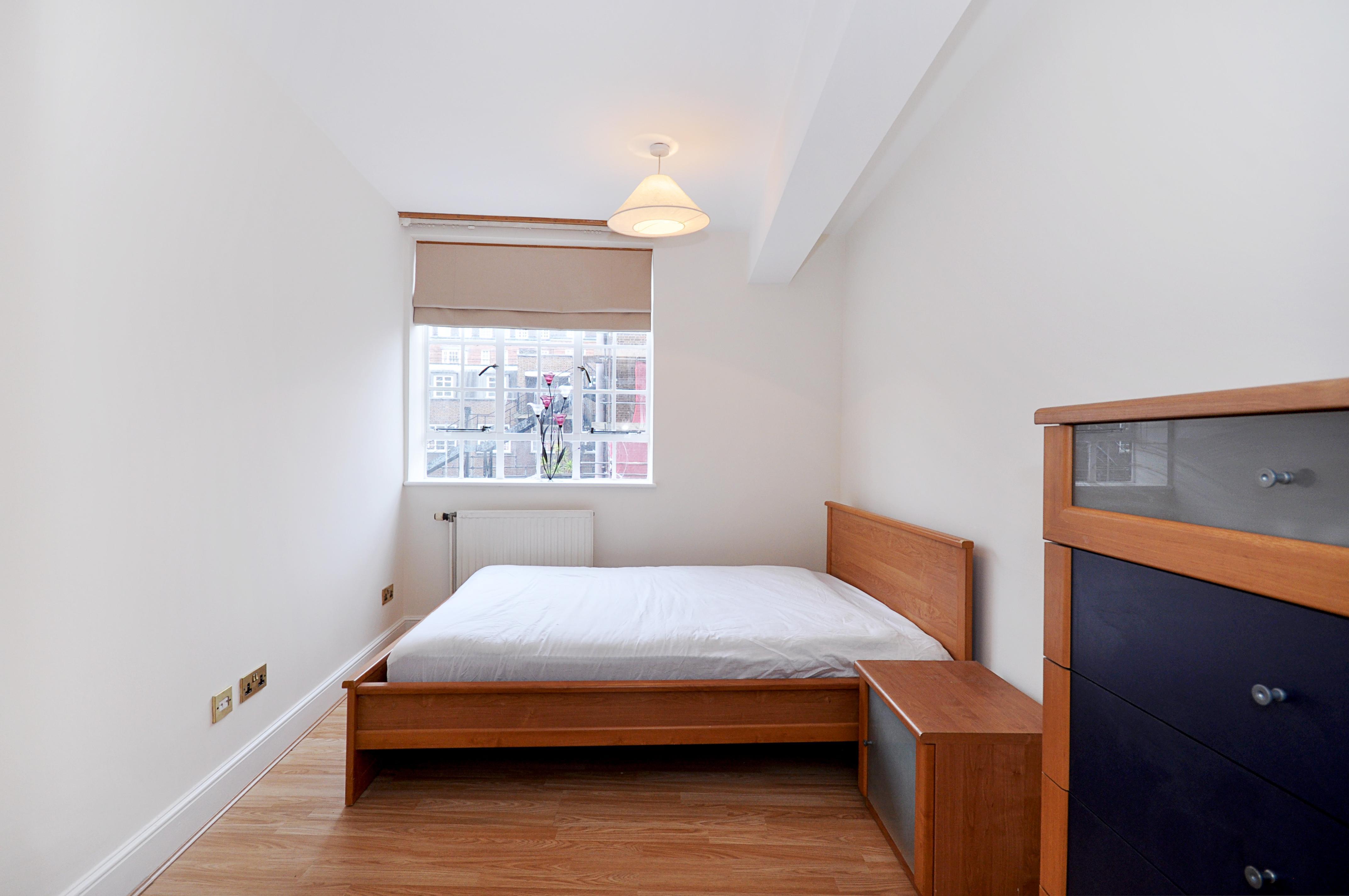 Flat Lucan Place in Greater London