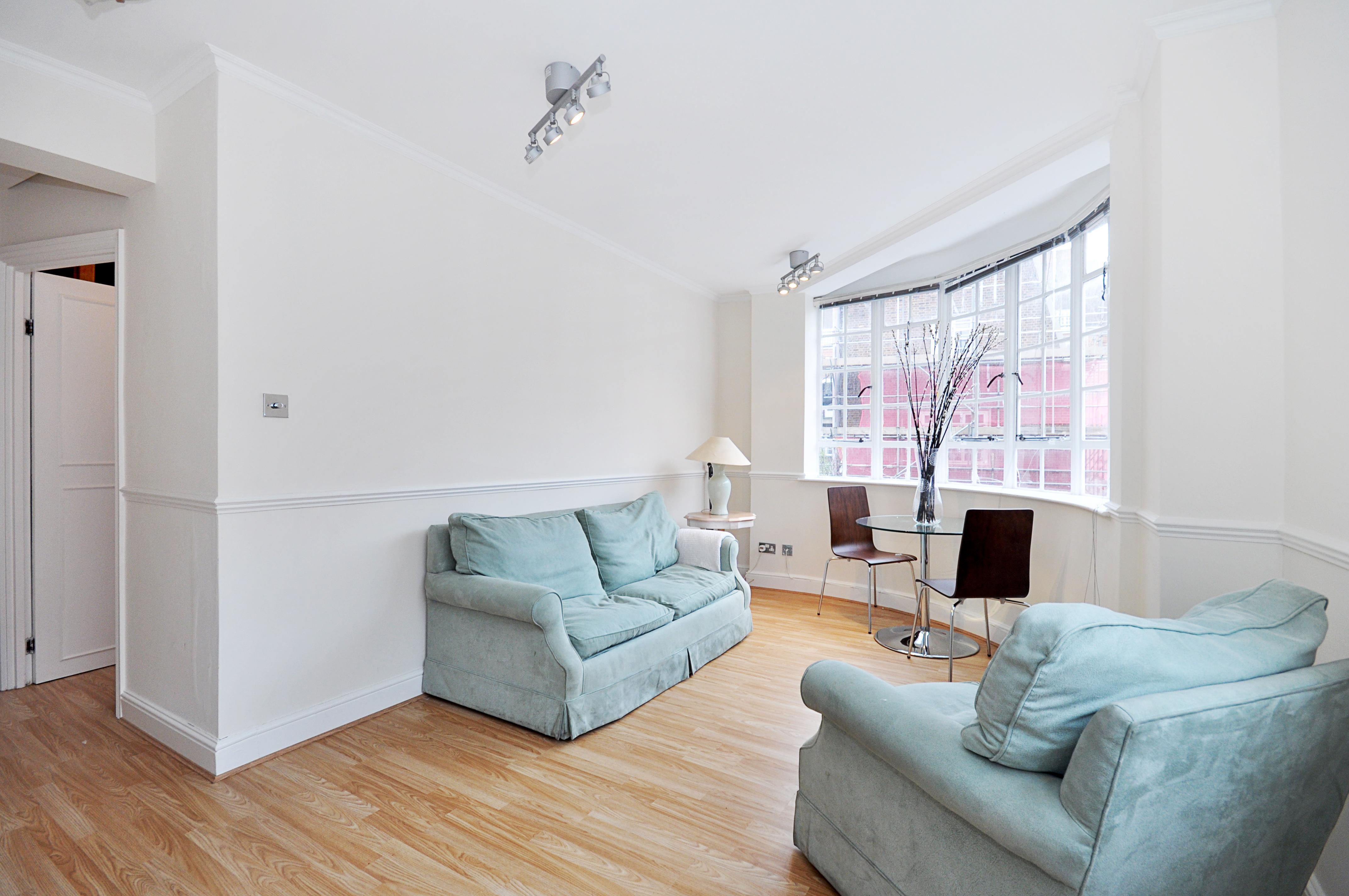 Flat Lucan Place in Greater London
