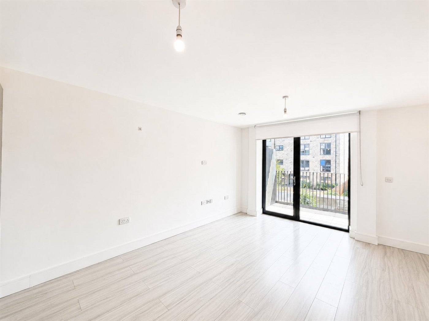 Flat Staines Road in Greater London