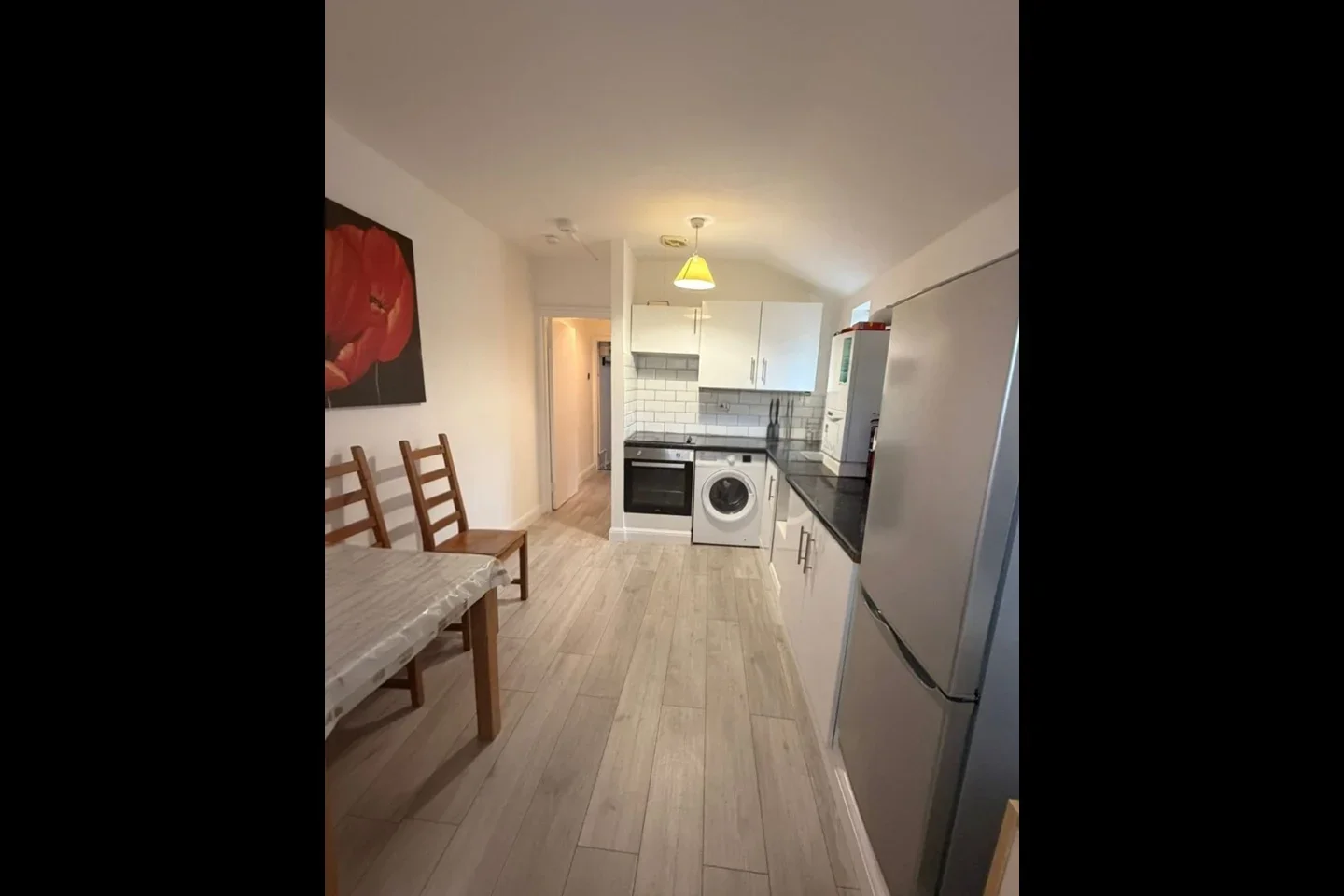 Flat Rochester Avenue in Greater London
