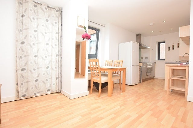 Flat Fitzwilliam Street in Sheffield