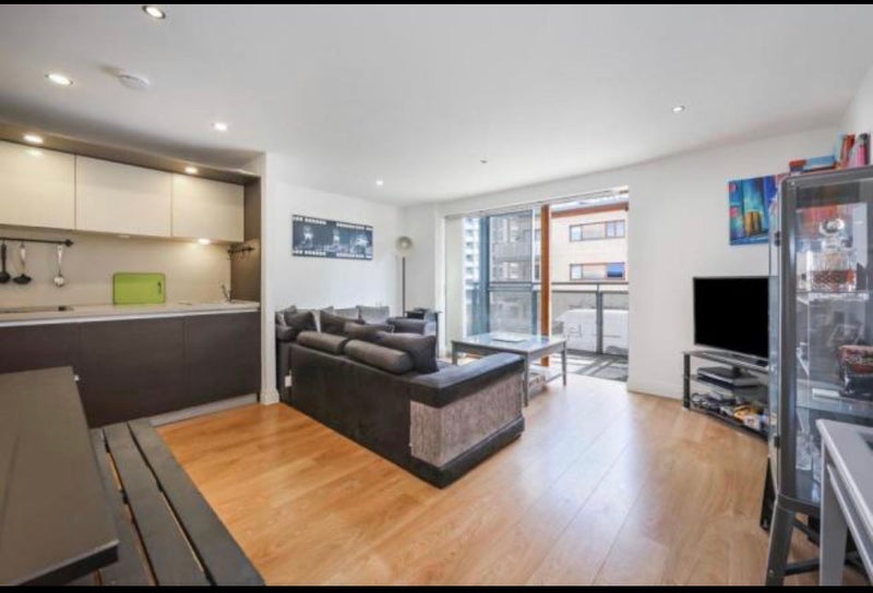 Flat Trevithick Way in Greater London