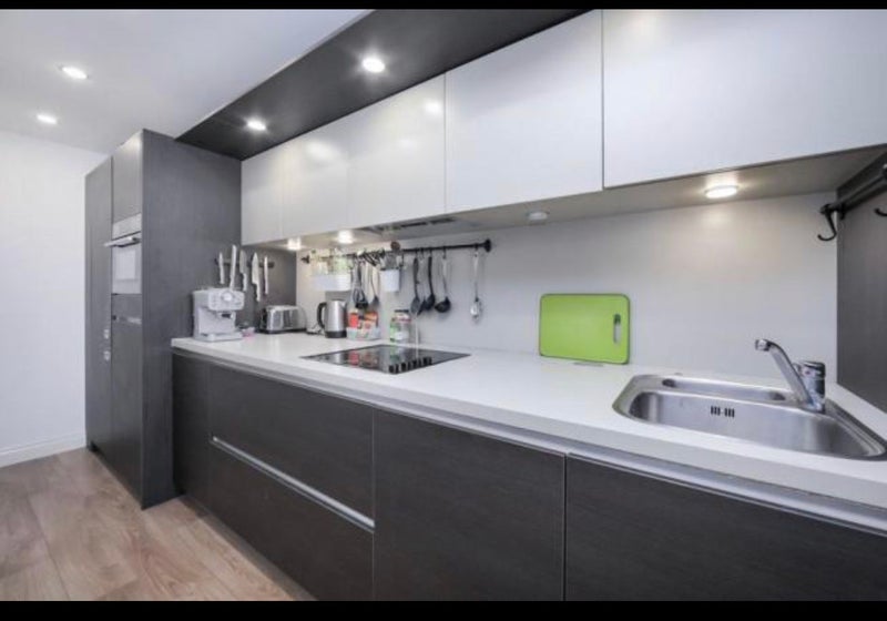 Flat Trevithick Way in Greater London