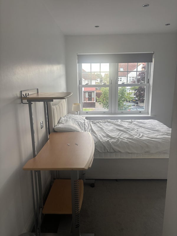 Room Southborough Lane in Greater London