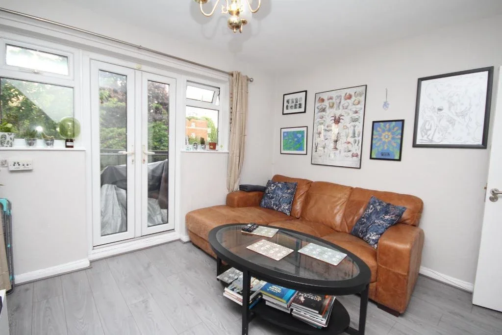 Flat Wimbourne Street in Greater London