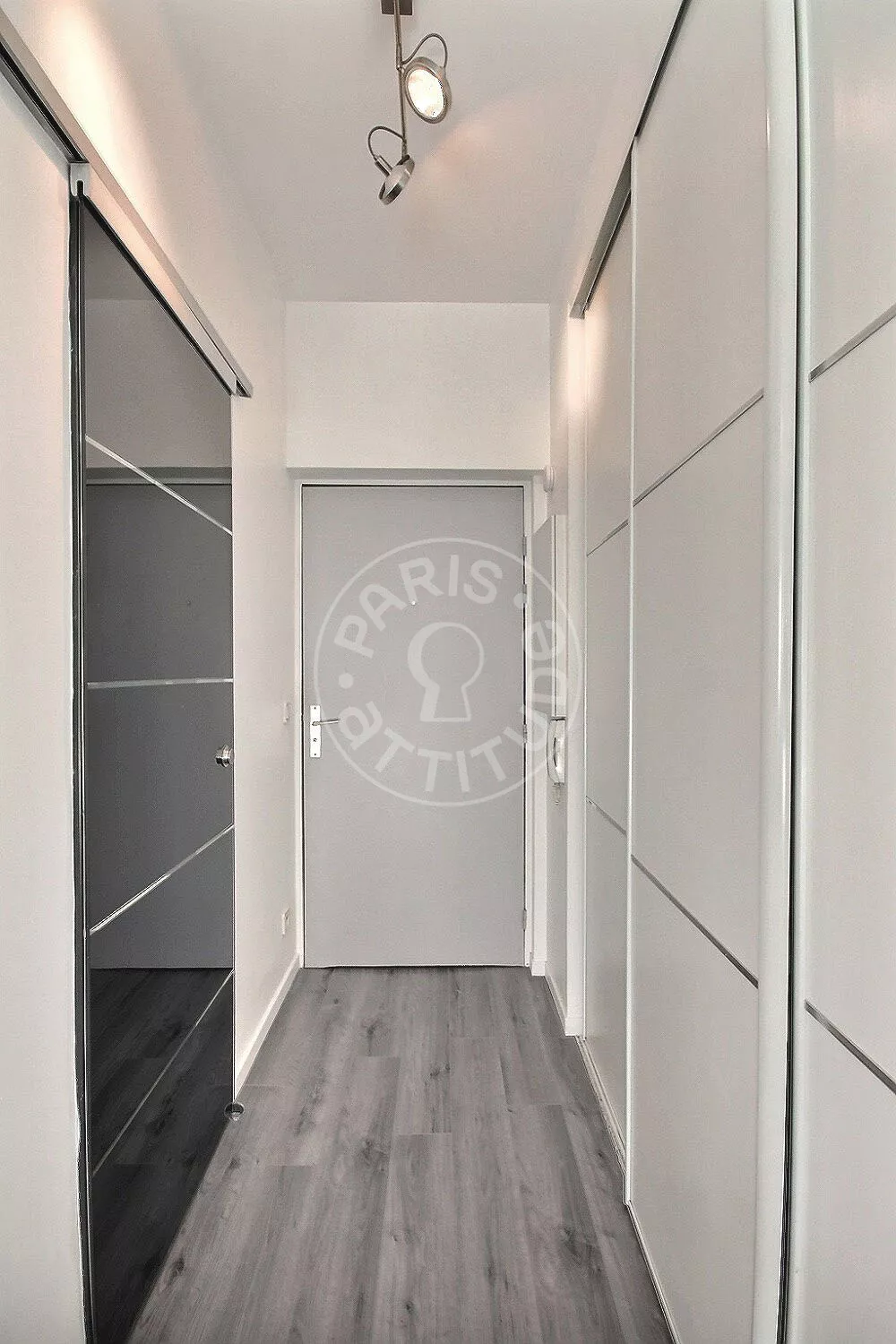 Appartement Passage Louis-Philippe à Paris