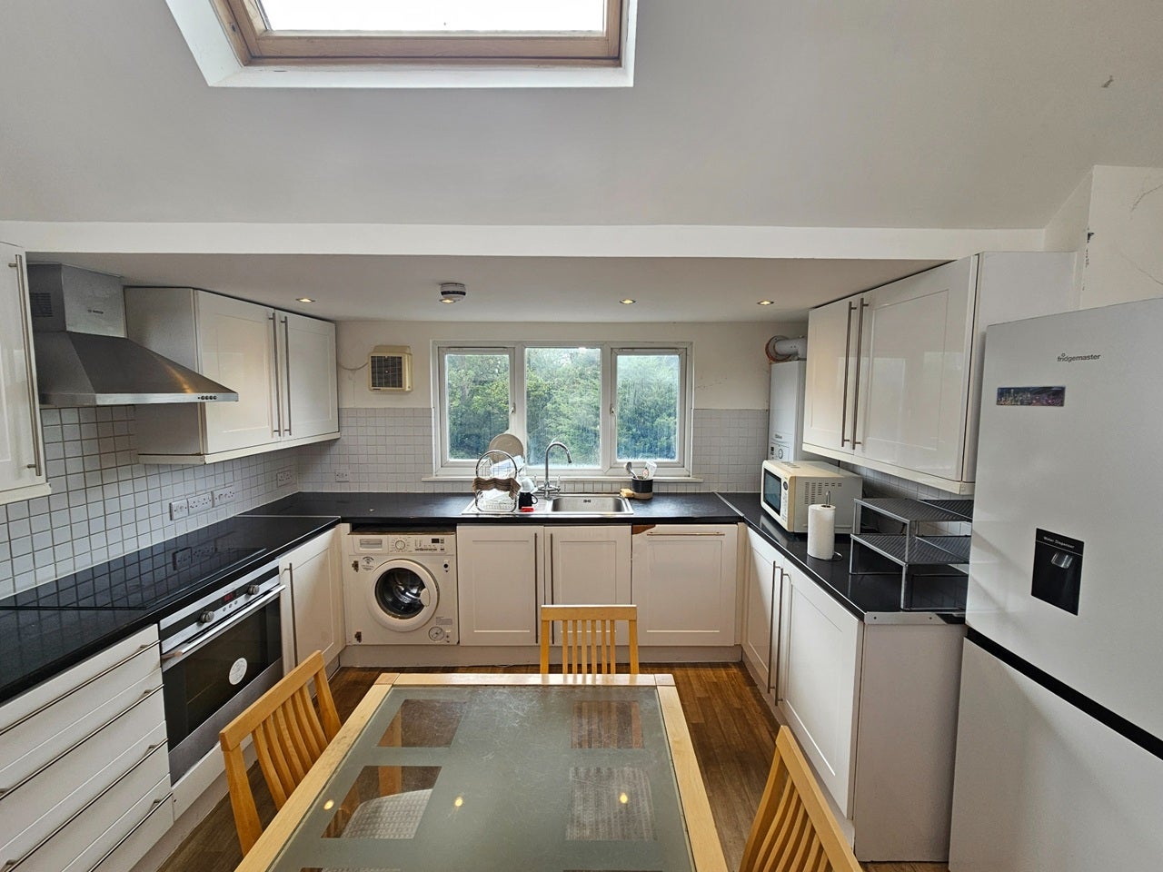 Flat Finchley Road in Greater London