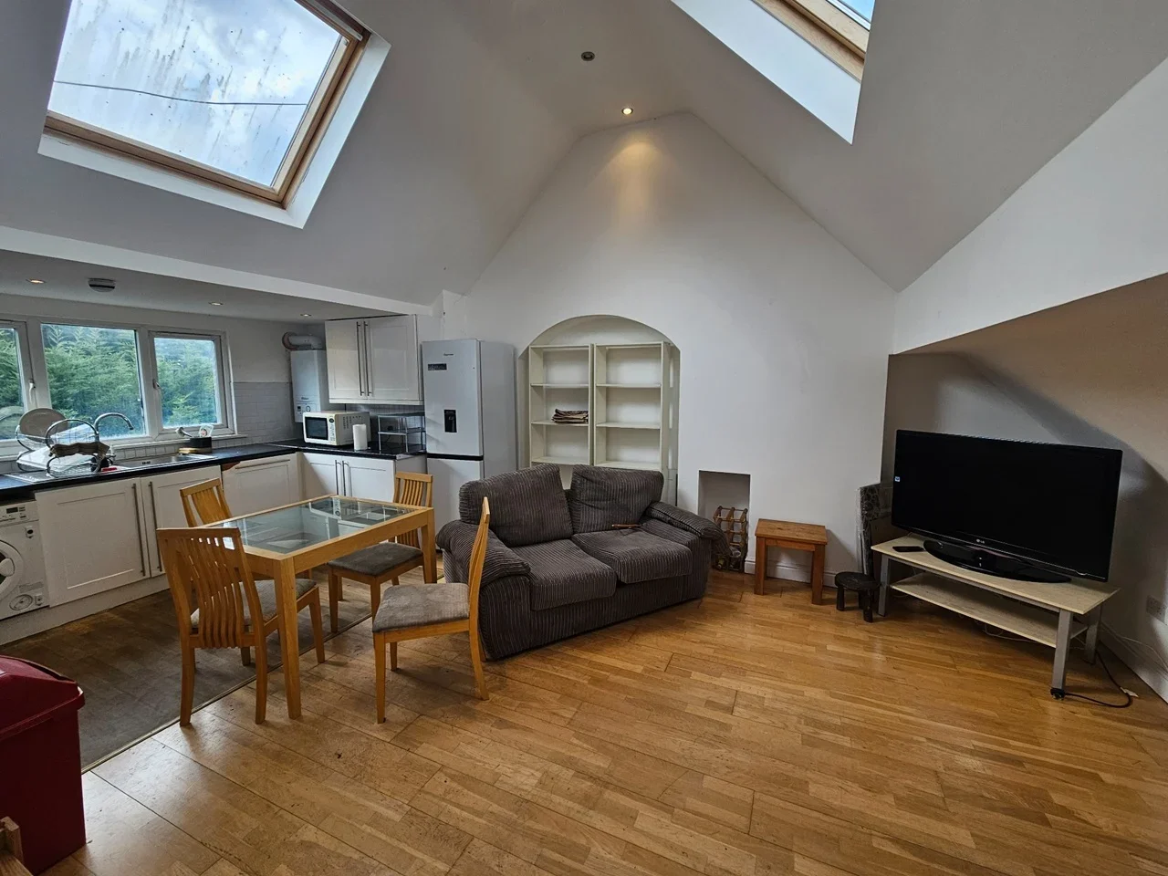 Flat Finchley Road in Greater London