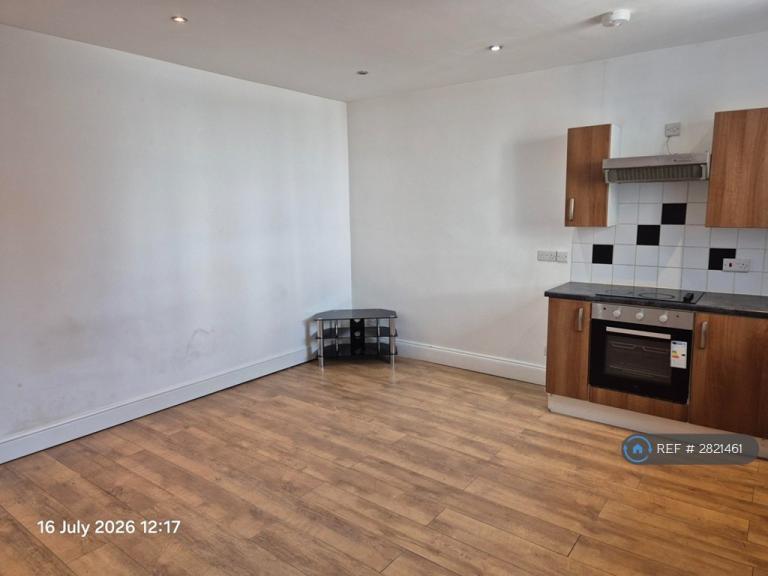 Flat Moorgate Street in Blackburn