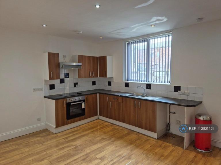 Flat Moorgate Street in Blackburn