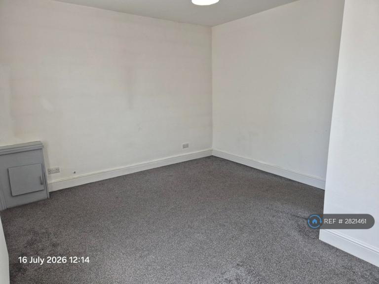 Flat Moorgate Street in Blackburn