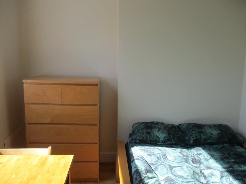 Room Upper Park Road in Greater London