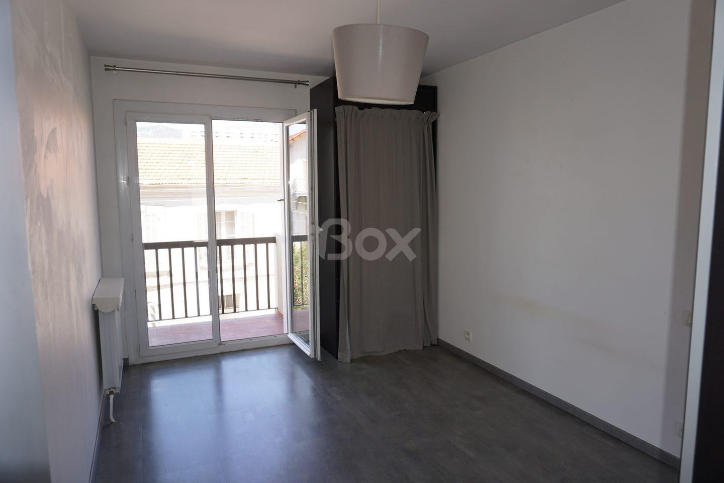 Flat Boulevard Grignan in Toulon