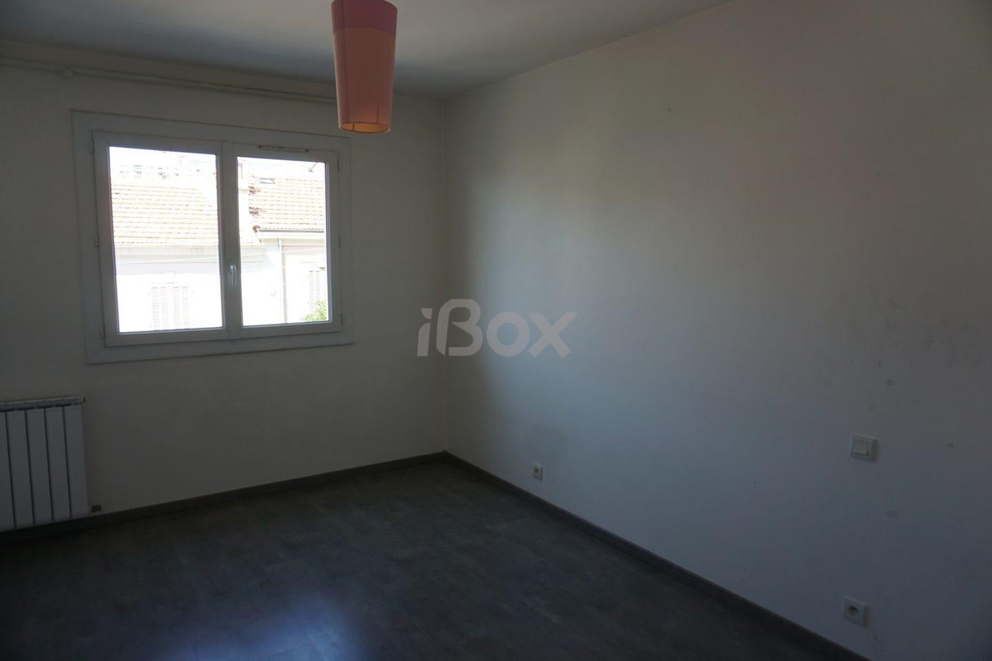 Flat Boulevard Grignan in Toulon