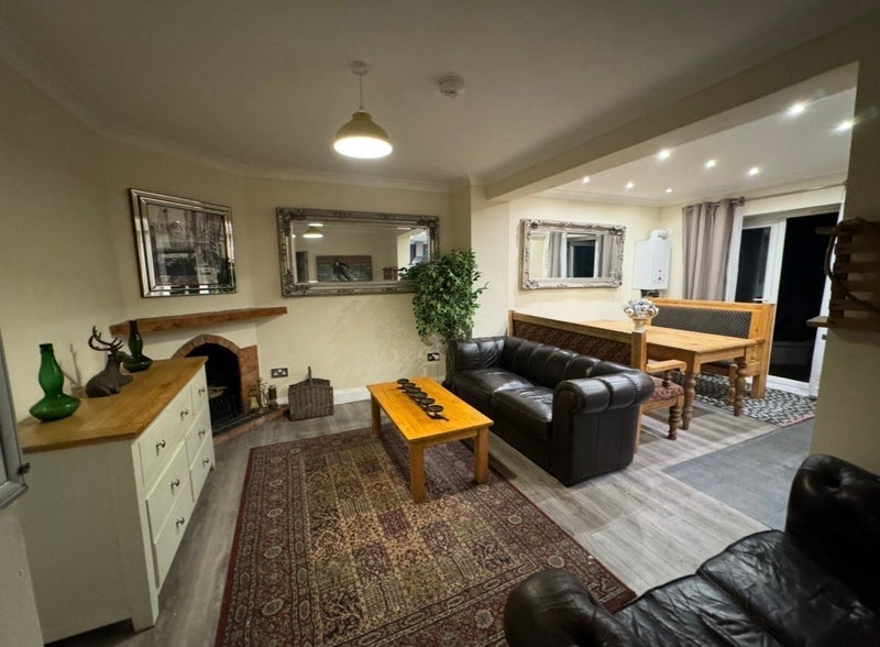 Room Charter Avenue in Coventry