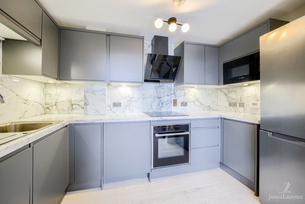 Flat Regent Place in Birmingham