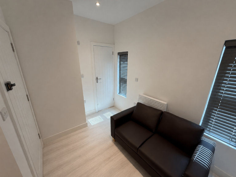 Flat Catford Hill in Greater London