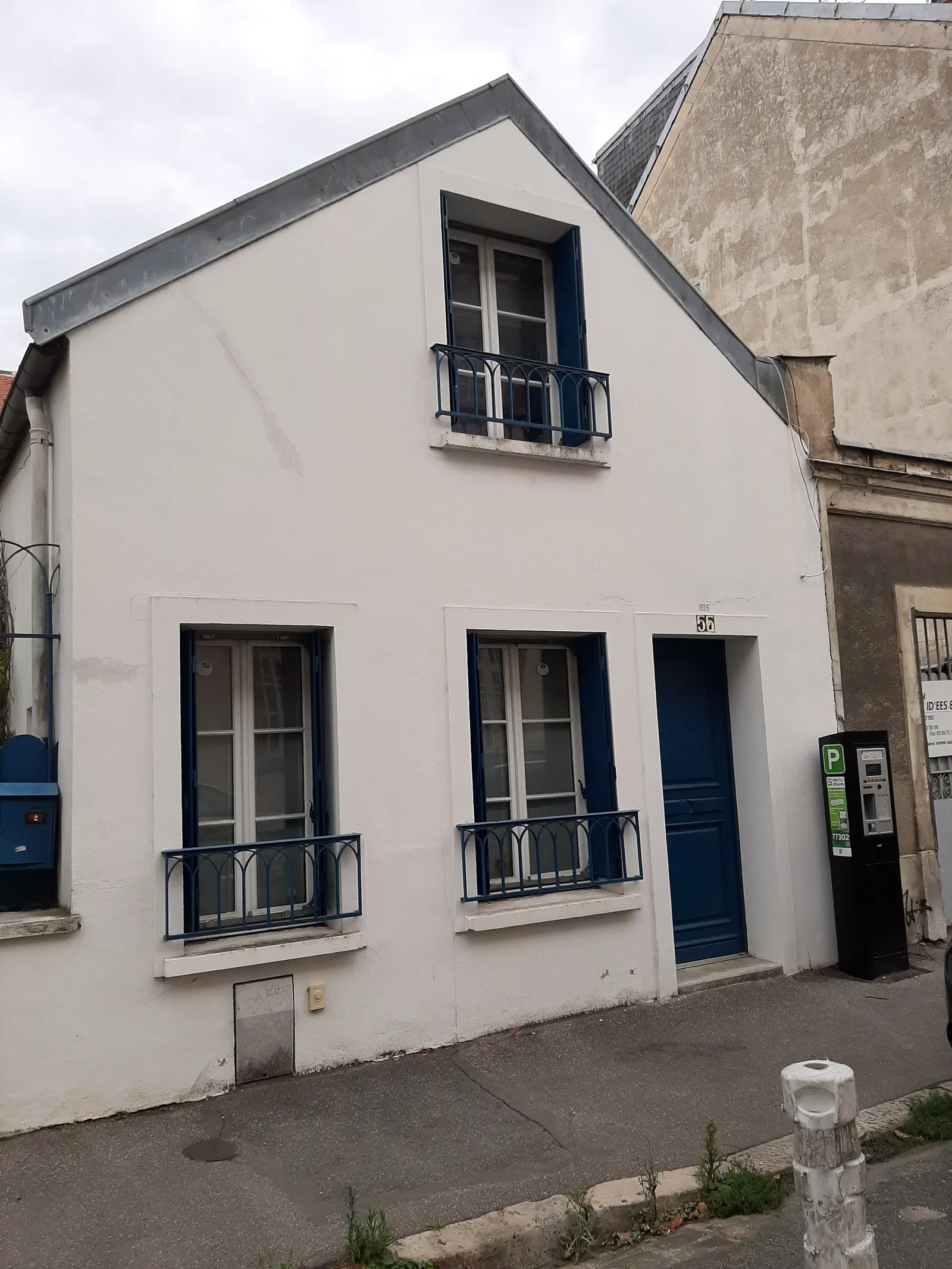 House Rue Saint-Merry in Fontainebleau