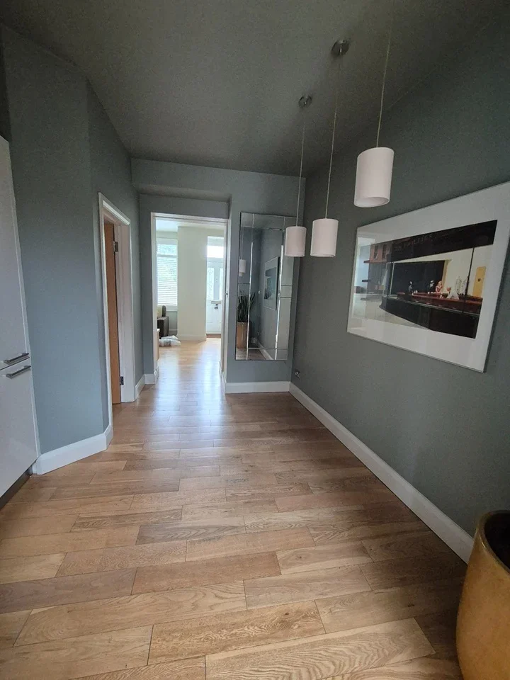 Flat Shelton Road in Greater London