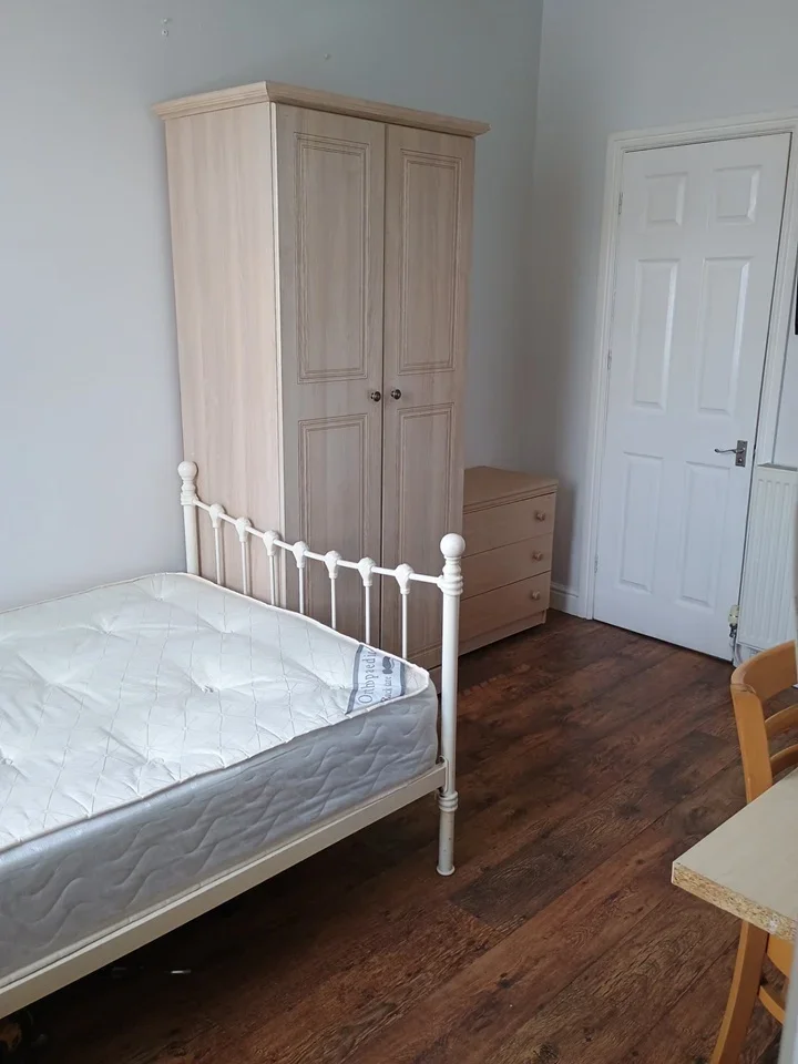 Room Stourbridge Road in Brierley Hill