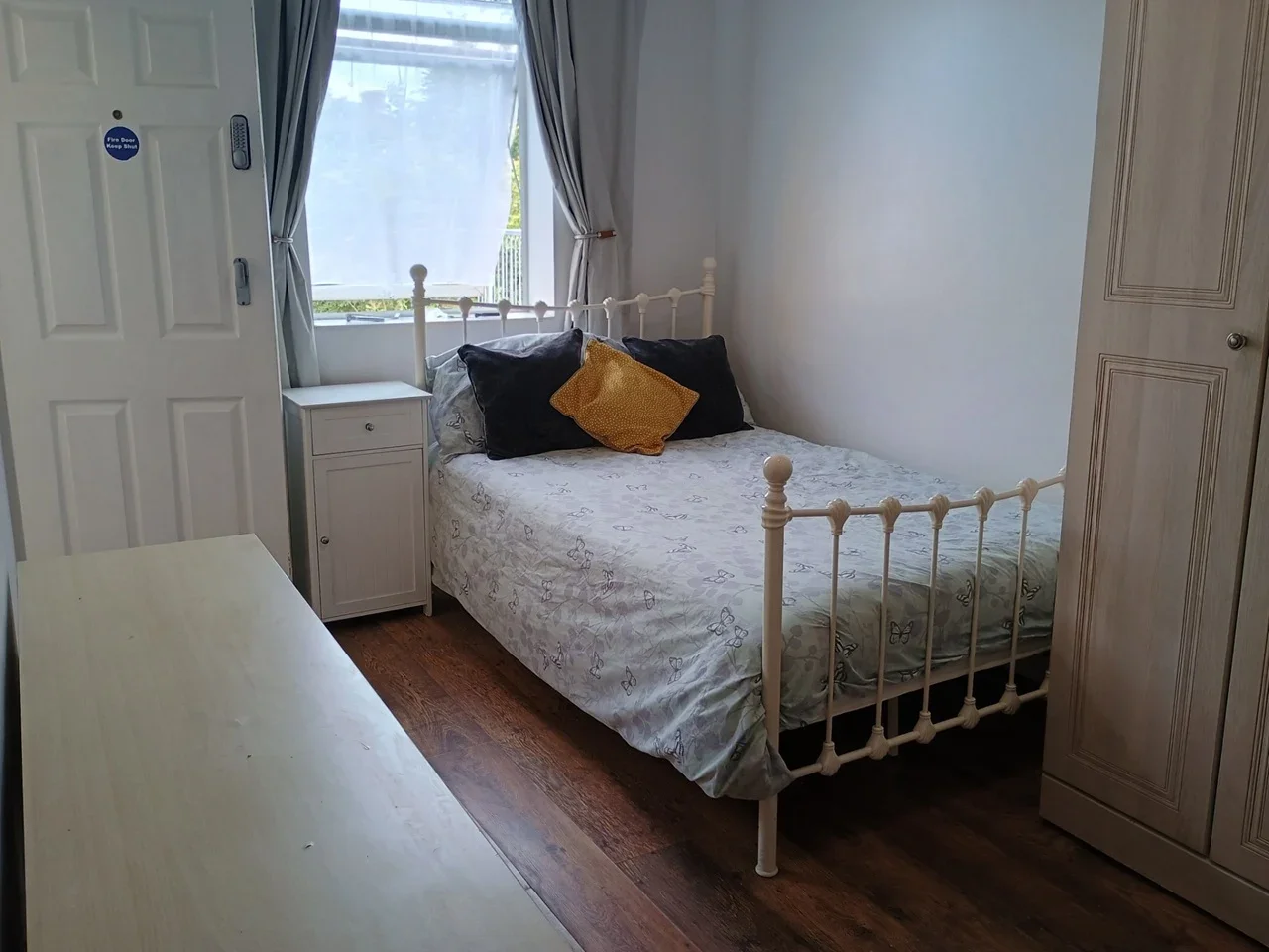 Room Stourbridge Road in Brierley Hill