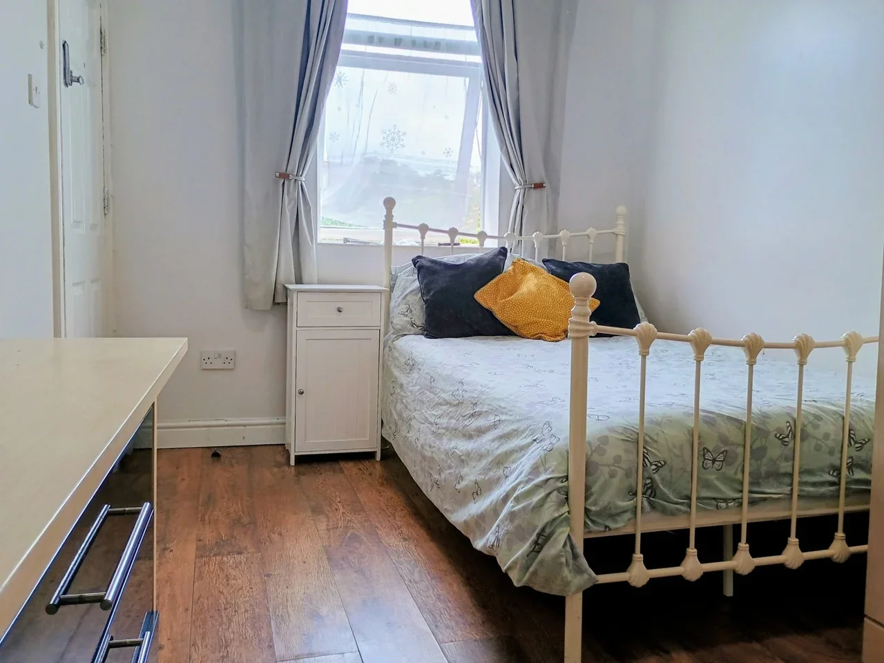 Room Stourbridge Road in Brierley Hill