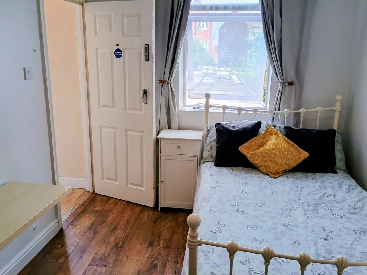 Room Stourbridge Road in Brierley Hill