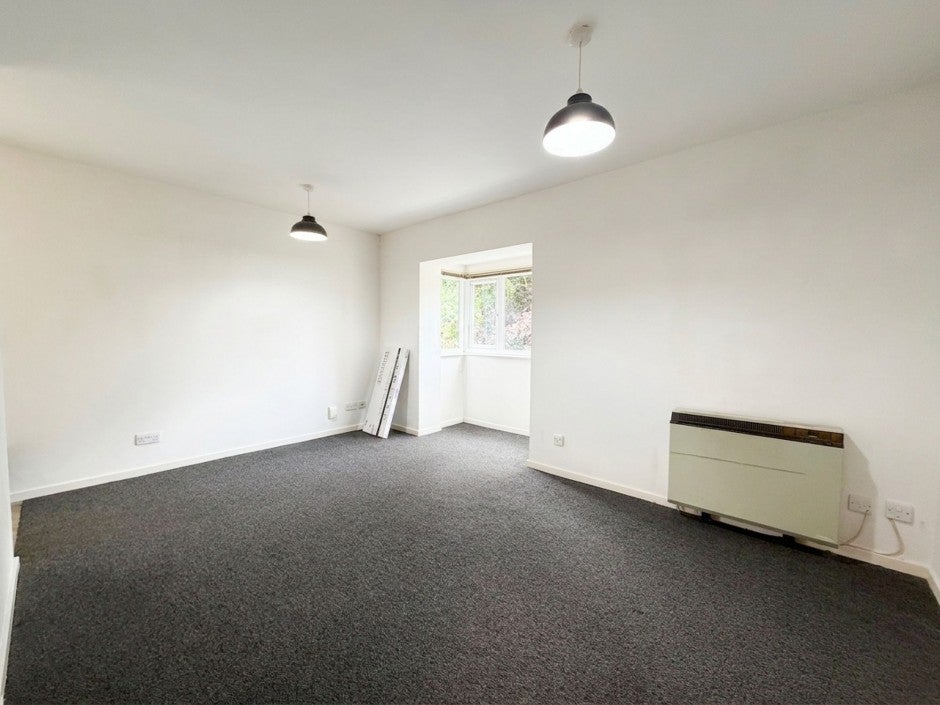 Flat Ryeland Close in Greater London