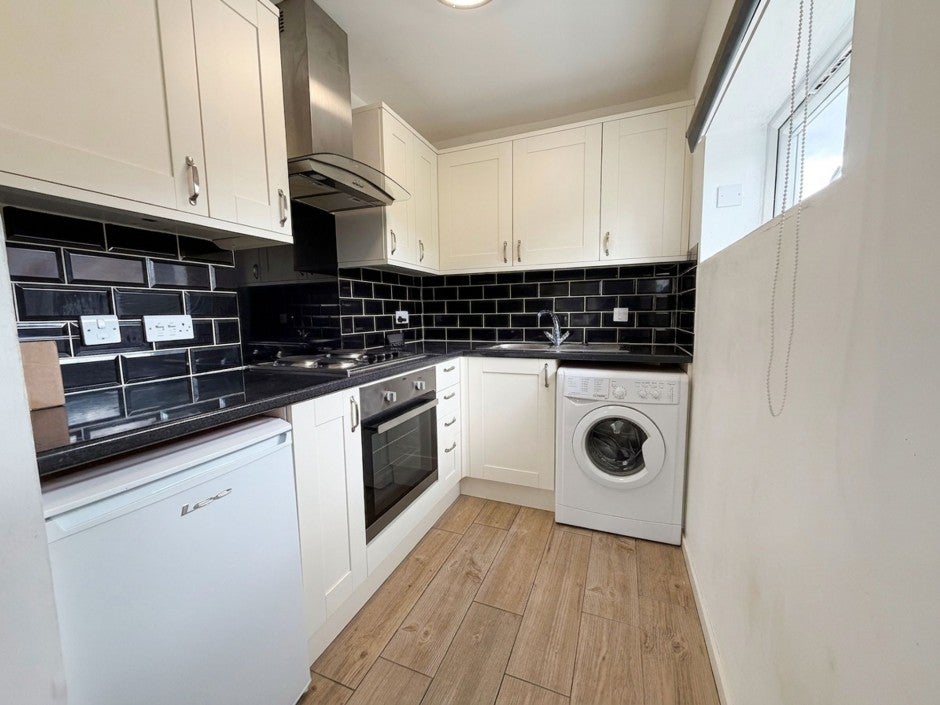Flat Ryeland Close in Greater London