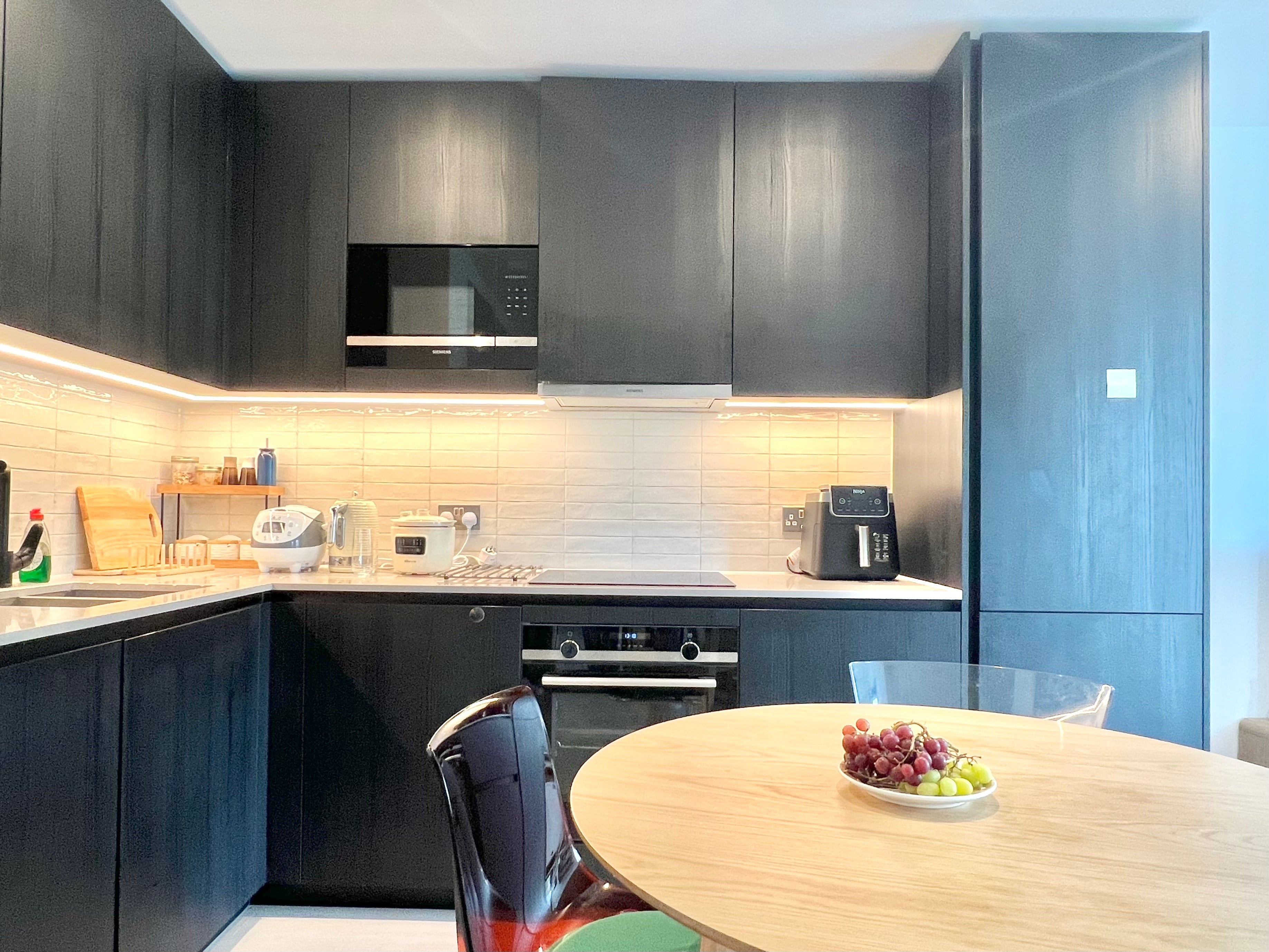 Flat Date Street in Greater London