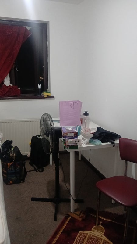 Room Brownlow Road in Greater London