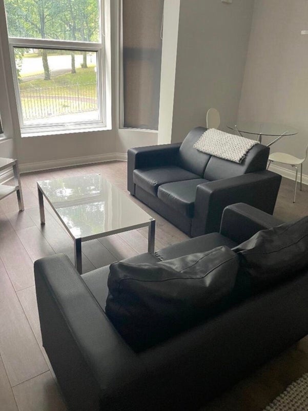 Room Hanover Square in Leeds