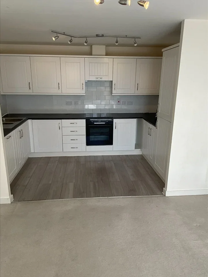 Flat Hurst Road in Elmbridge