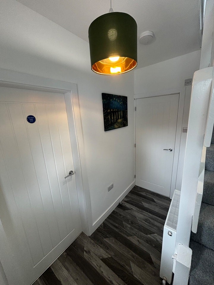 Room Endike Lane in Hull