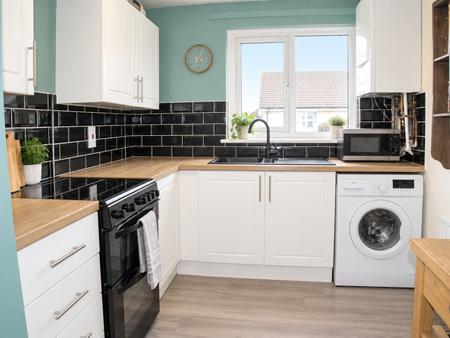 Flat Lisnoe Walk in Lisburn