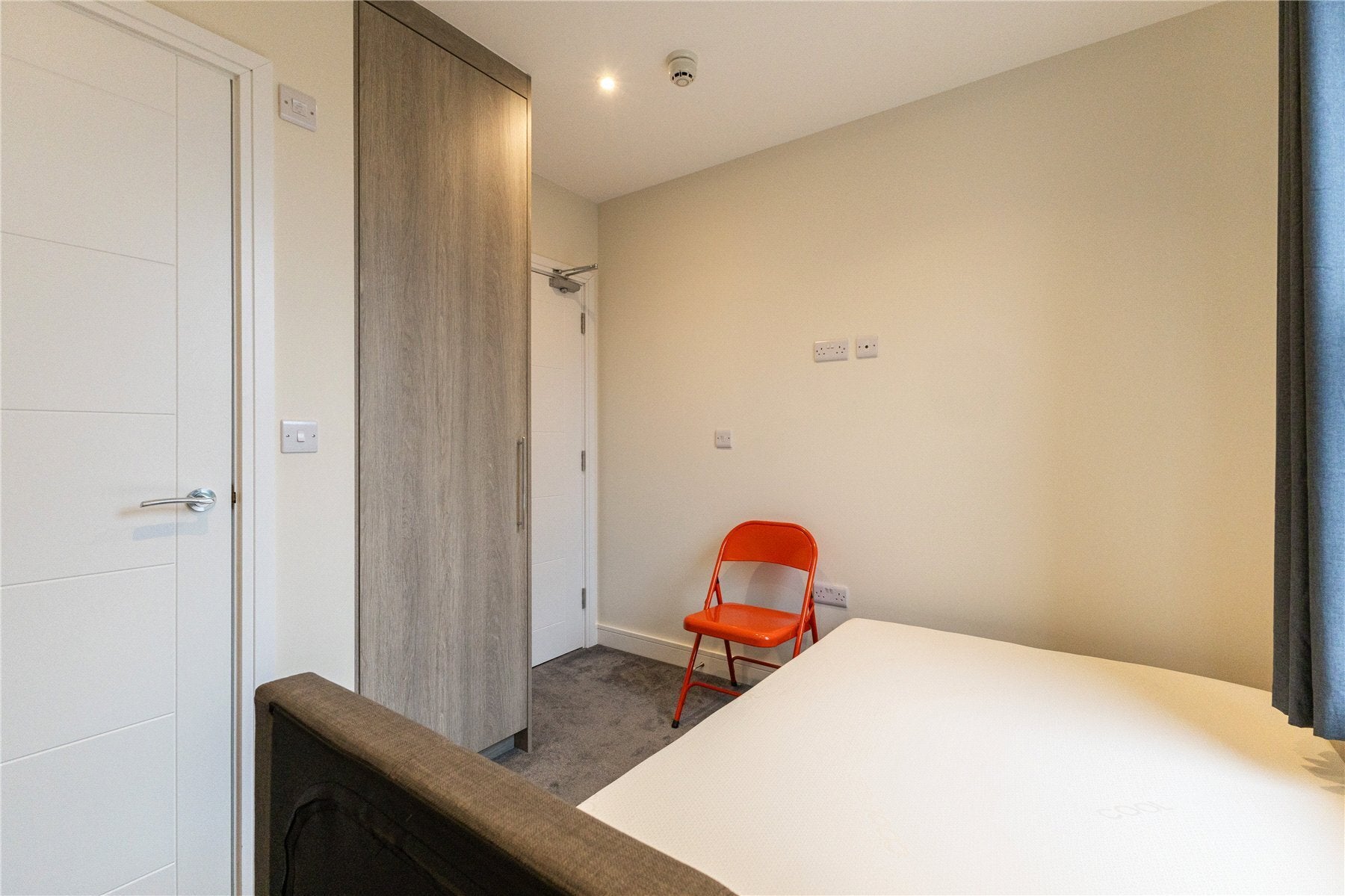 Room Valetta Road in Greater London