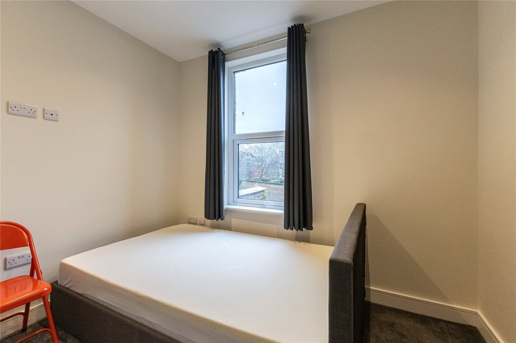 Room Valetta Road in Greater London
