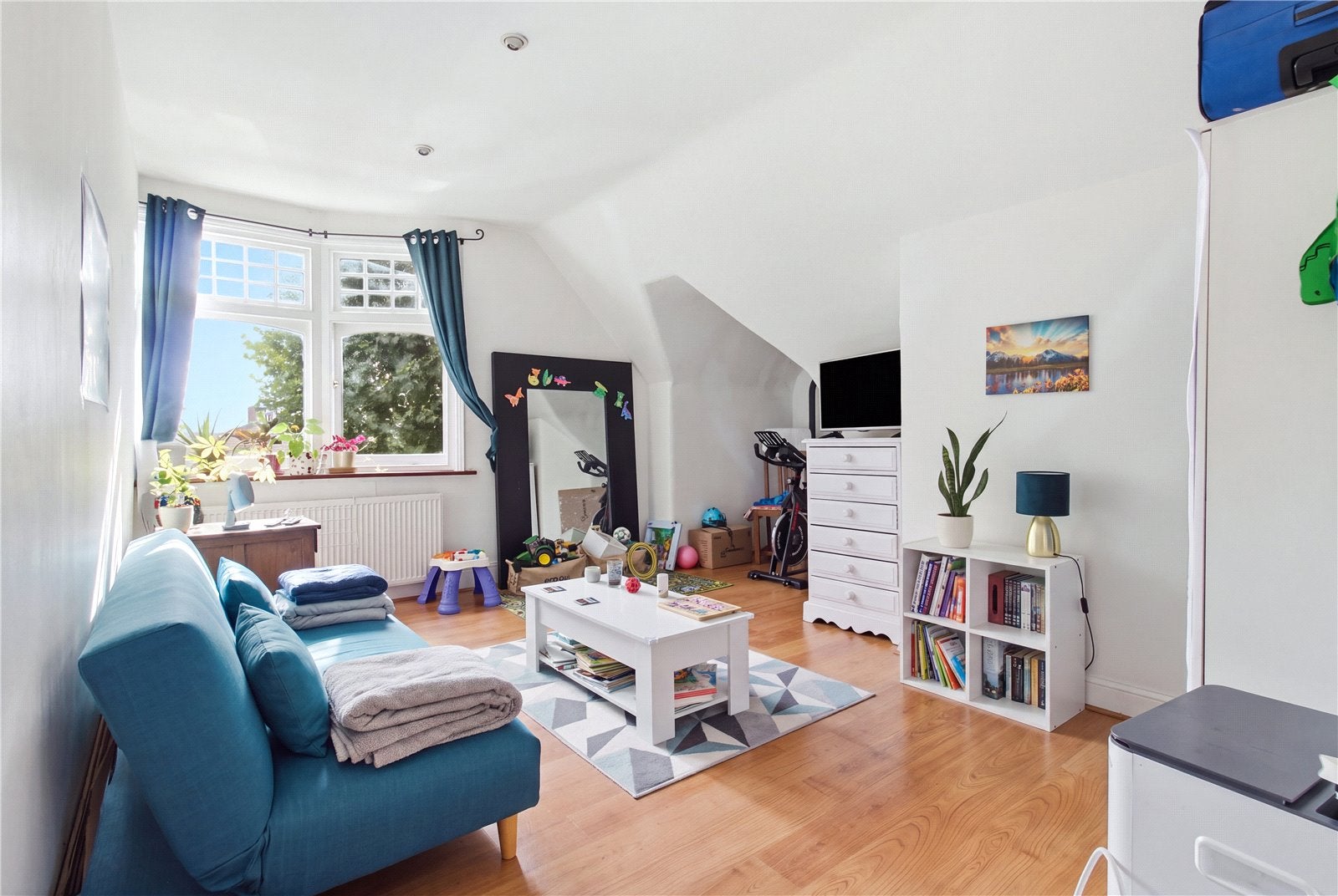 Flat Princes Avenue in Greater London