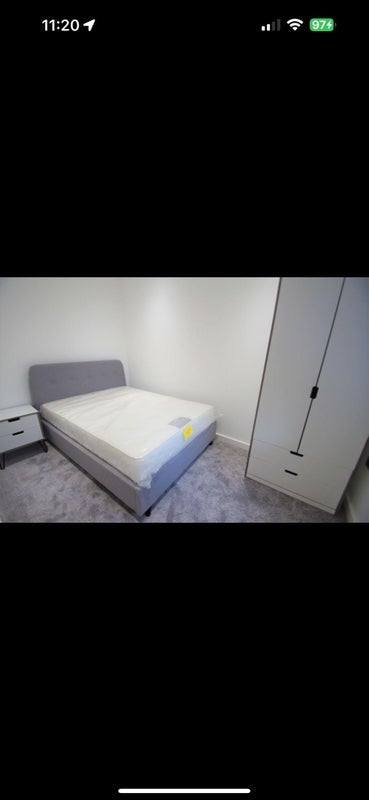 Room Lower Broughton Road in Salford