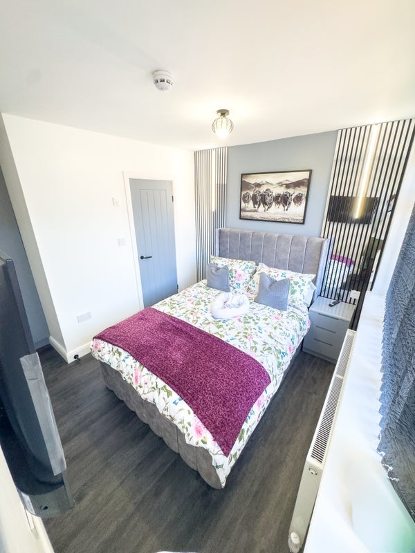 Room Derwent Street in Tameside