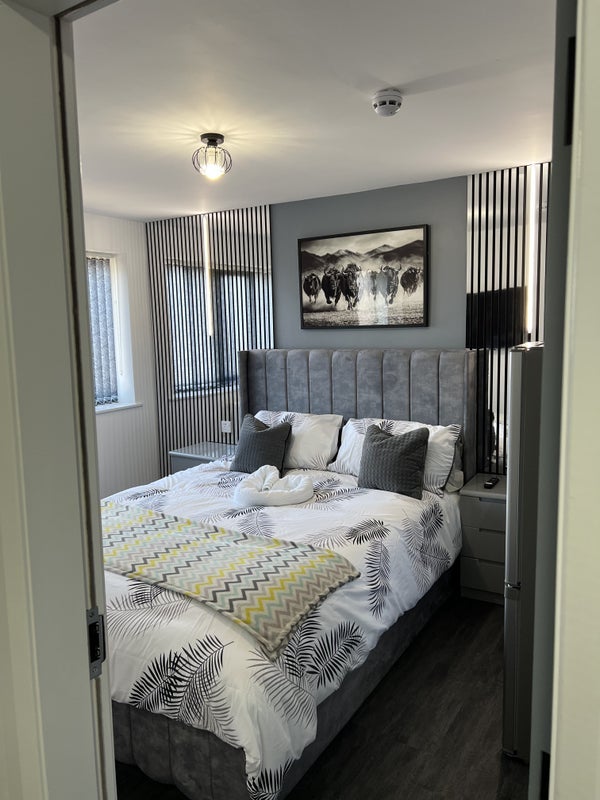 Room Derwent Street in Tameside